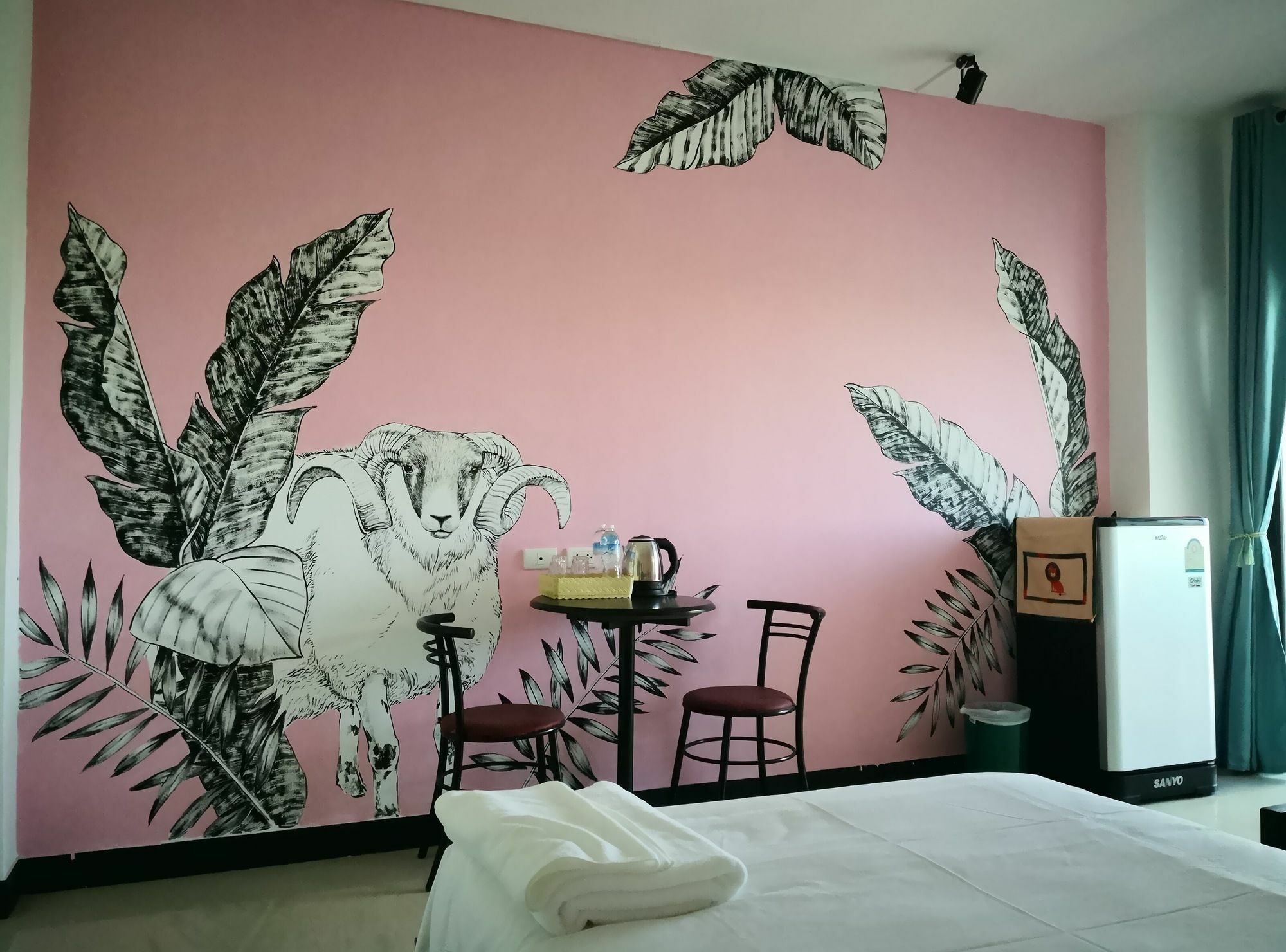 Shanmen Art House Phuket Patong Eksteriør billede